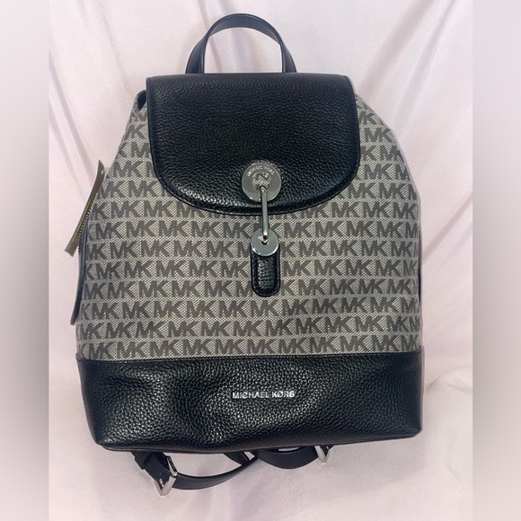 NWT Michael Kors Signature Raven Logo Backpack Graphite MD - Picture 2 of 2